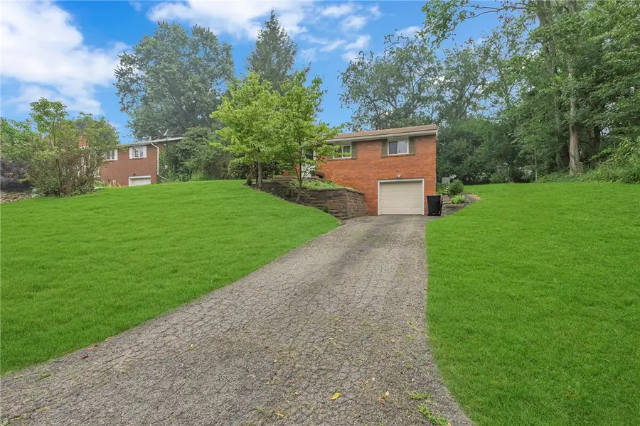 2204 27th St, Beaver Falls, PA 15010 - #3