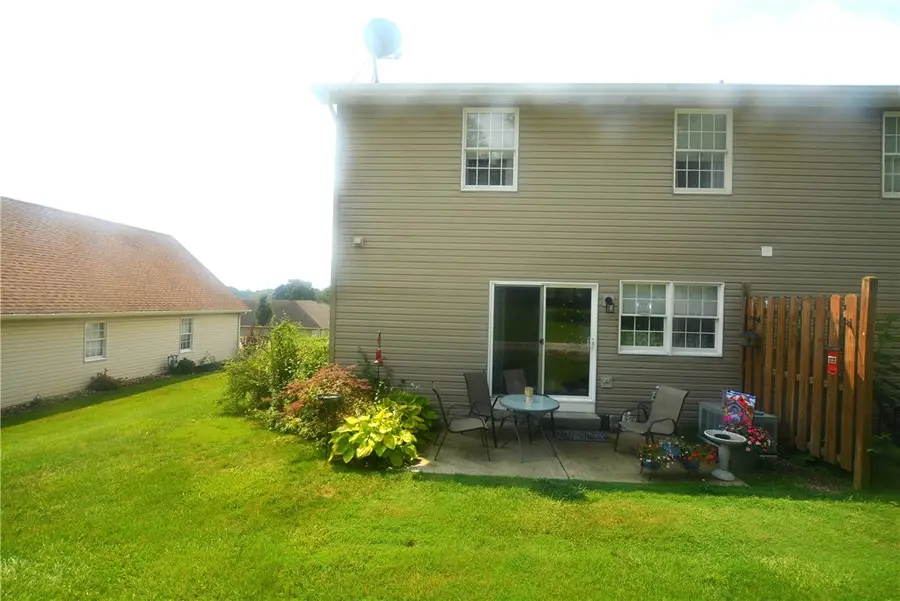 907 Stoneridge Blvd, Butler, PA 16001 - #3
