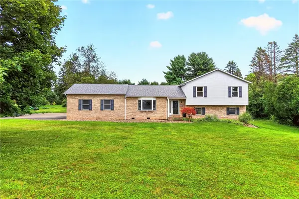 167 Oak Ridge Dr, Butler, PA 16002