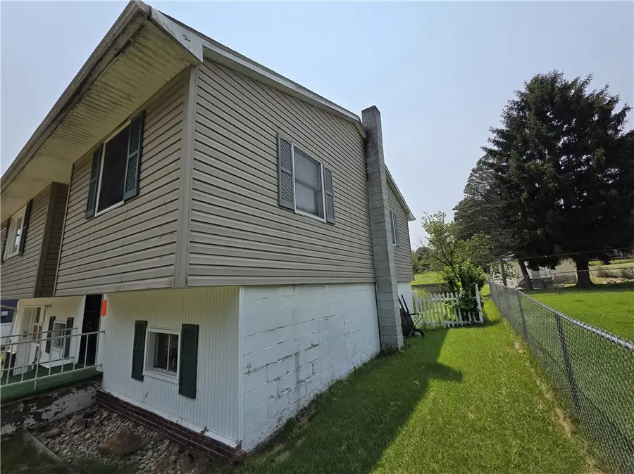 1081 Main St, Republic, PA 15461 - #2