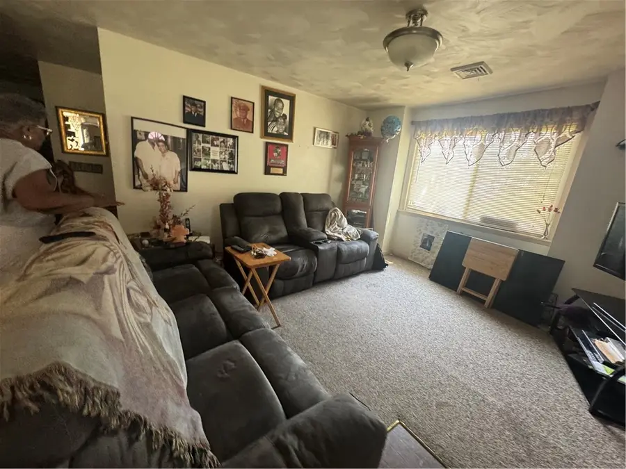 7955 Dollman Rd, Pittsburgh, PA 15235 - #3