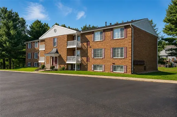 951 Woodhollow Dr, Cranberry Twp, PA 16066