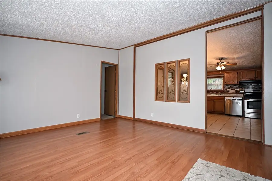 32 Mulberry St, Belle Vernon, PA 15012 - #3