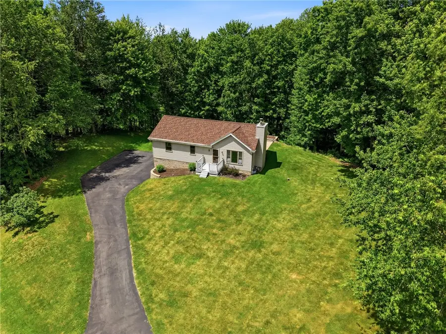 2956 Acre Rd, New Castle, PA 16101 - #2