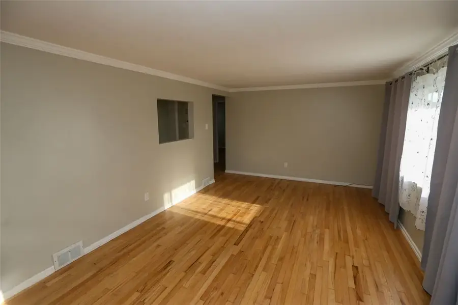 304 Millport Rd, Pittsburgh, PA 15122 - #3