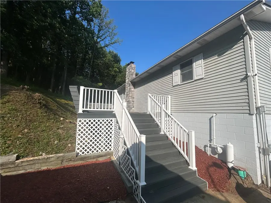 328 Adelaide Rd, Connellsville, PA 15425 - #3