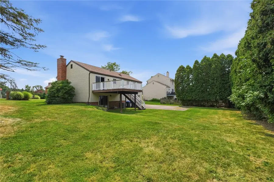 500 Greenspire Ct, Cranberry, PA 16066 - #2