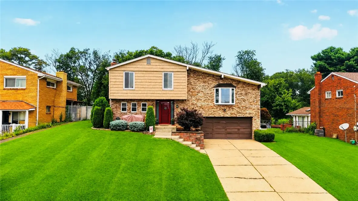 306 Beckman Dr, McKeesport, PA 15132 - #1