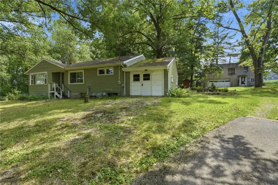 102 Pullam Dr, West Middlesex, PA 16159 - #3