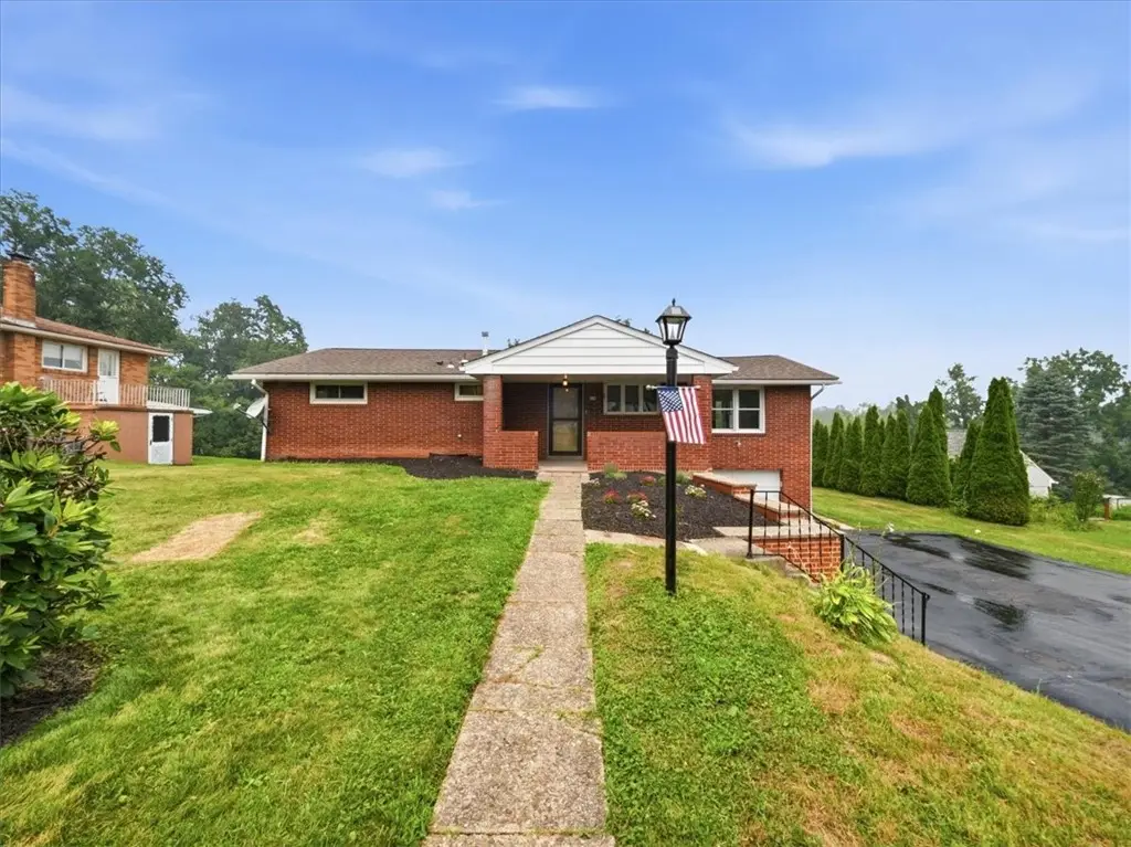 3119 Ridge Ave, Aliquippa, PA 15001 - #1