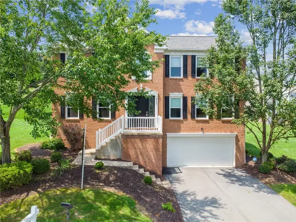 302 Davinci Ct, Rostraver Twp, PA 15012