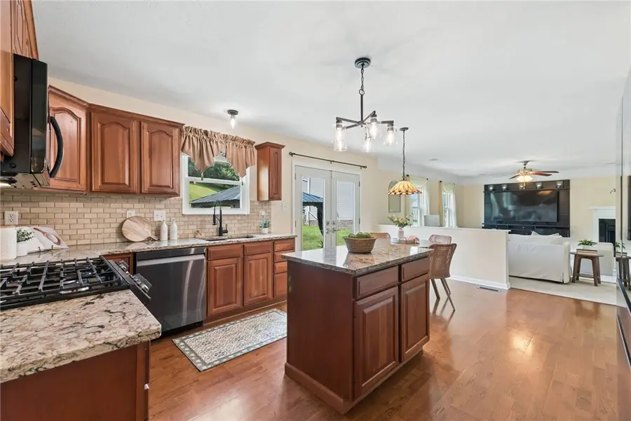 302 Davinci Ct, Rostraver Township, PA 15012 - #3
