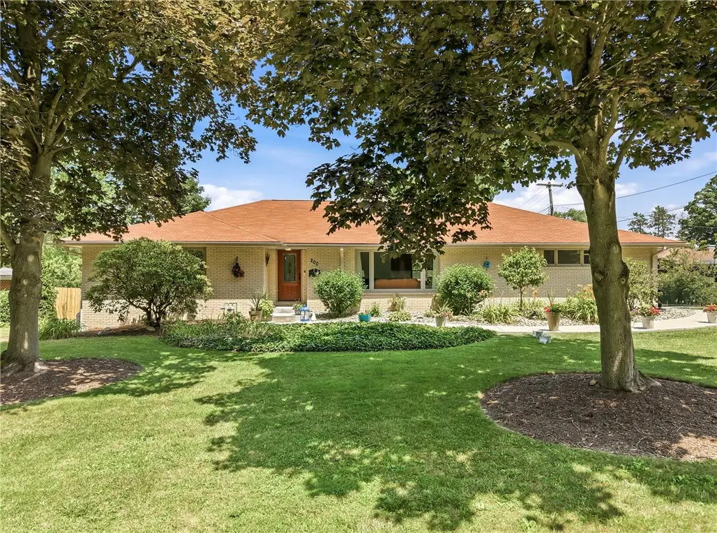 200 Hazen Rd, Sharpsville, PA 16150 - #1