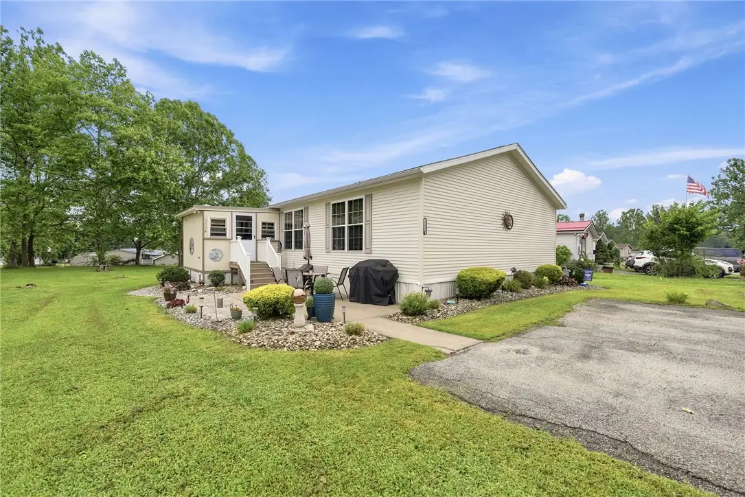 1134 Atlantis Dr, West Newton, PA 15089 - #1