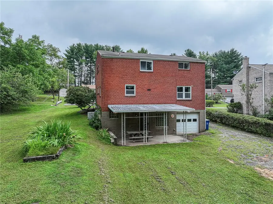 1535 Luray Dr, Pittsburgh, PA 15239 - #2