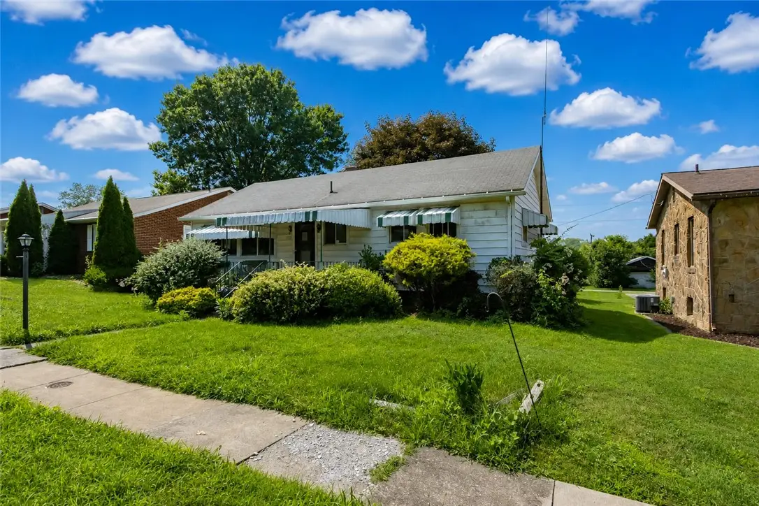 1821 Moore Ave, North Apollo, PA 15613 - #1