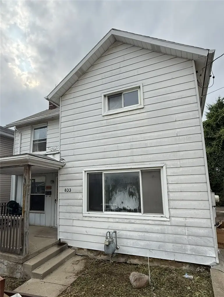 833 Morton St, New Castle, PA 16101 - #2