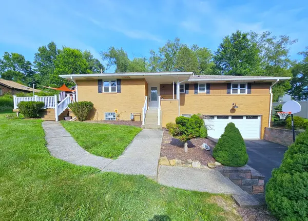 145 Brookdale Circle, Canonsburg, PA 15317