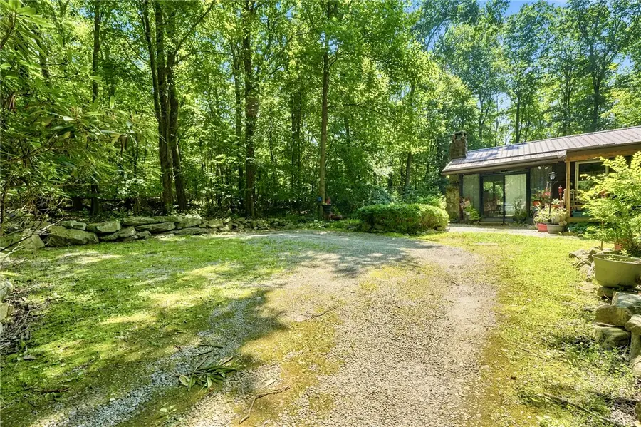 77 Spruce Peak Rd, Acme, PA 15610 - #3