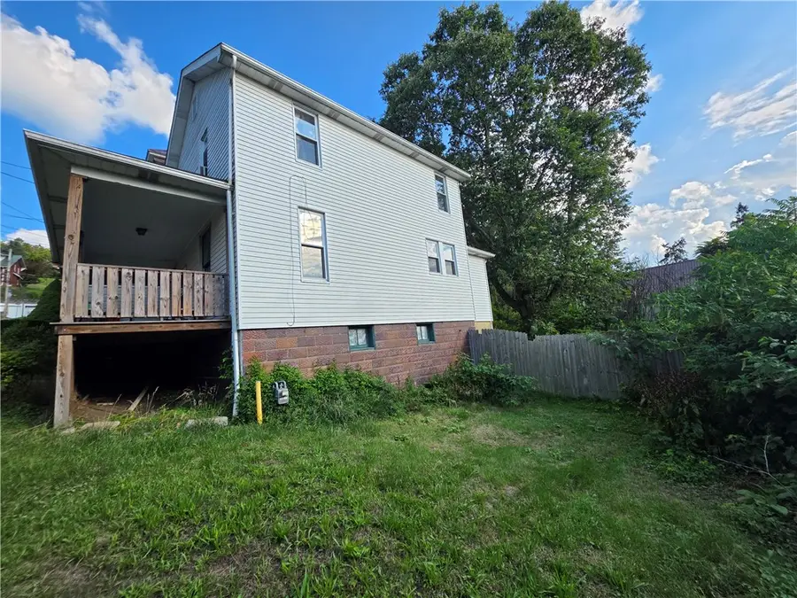 624 Front St, Brownsville, PA 15417 - #3
