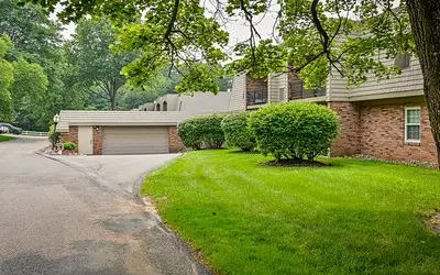 605 Calais Drive #307, Pittsburgh, PA 15237 - #2