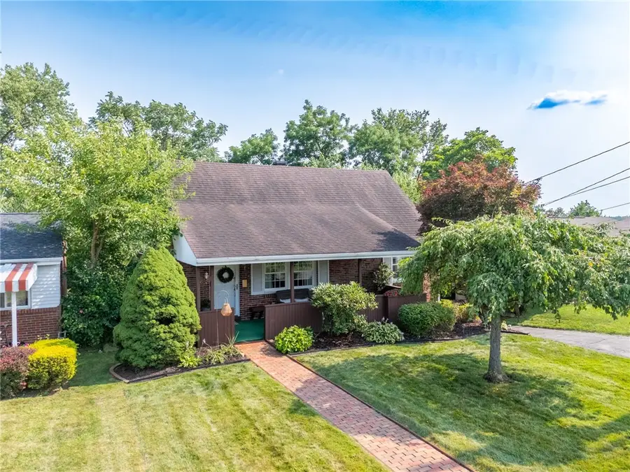 658 Lindsay Rd, Carnegie, PA 15106 - #2