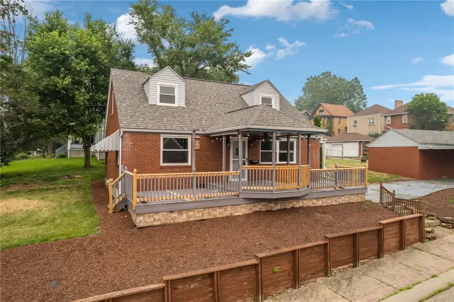 300 Pershing Dr, New Kensington, PA 15068 - #3