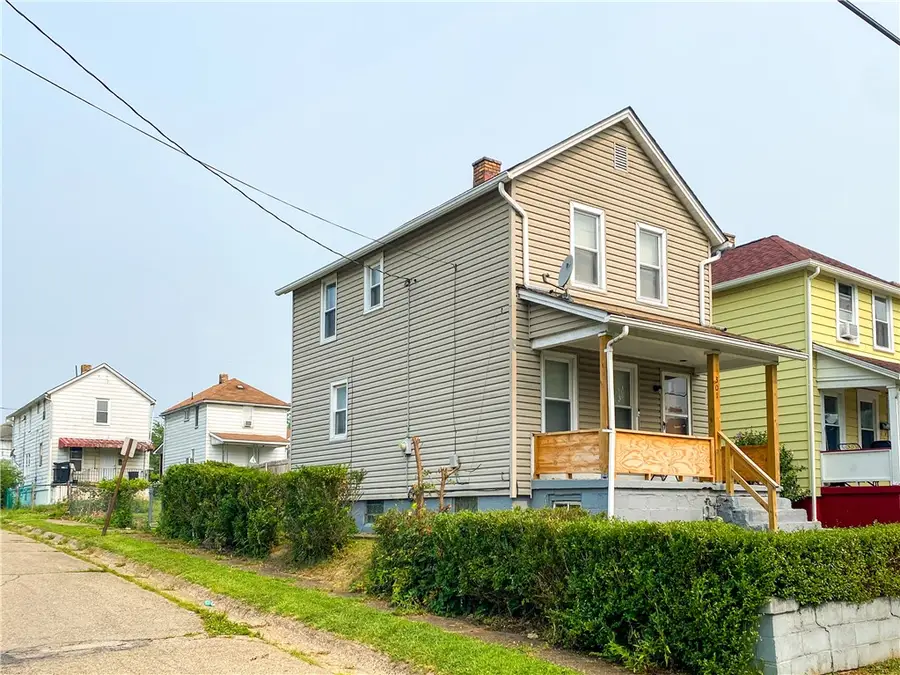 301 Wykes St, Aliquippa, PA 15001 - #2