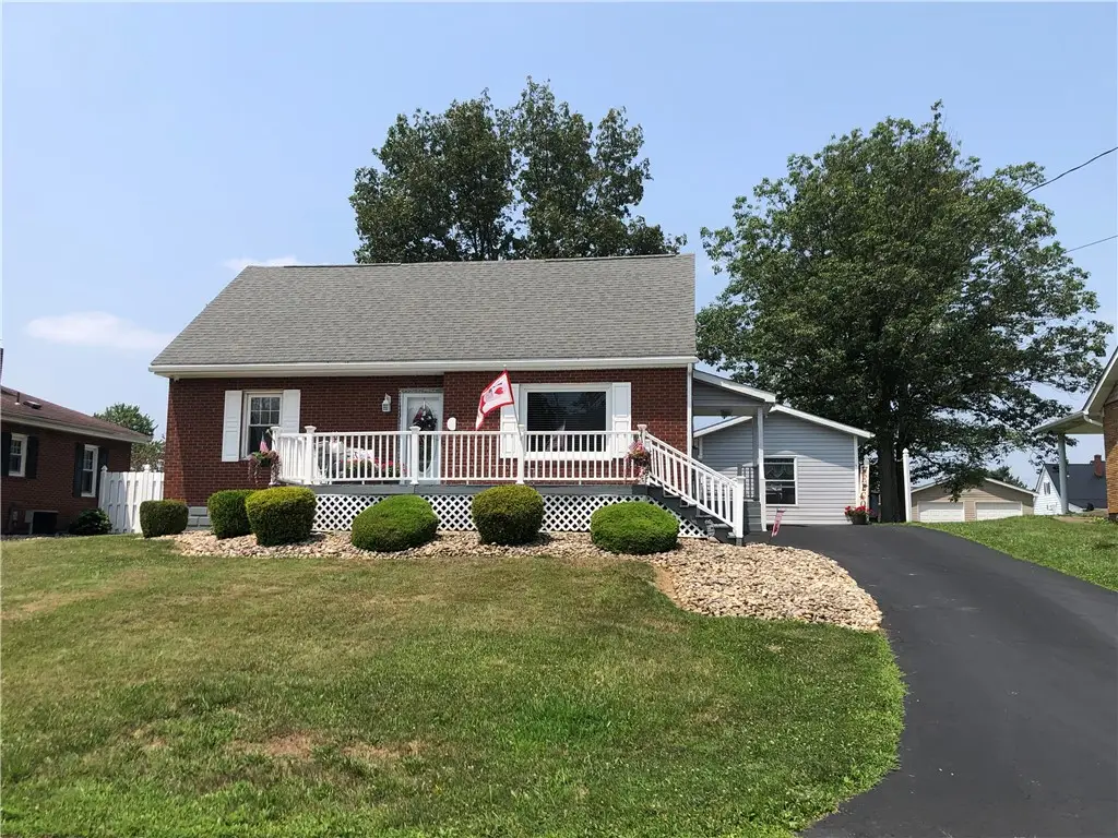 6 Gaddis St, Hopwood, PA 15445 - #1