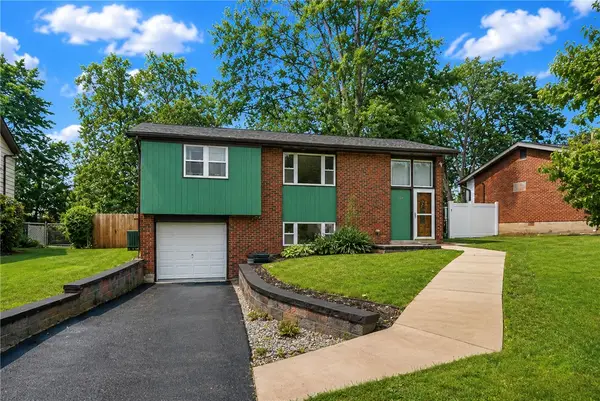 414 Alpine Village Dr, Monroeville, PA 15146