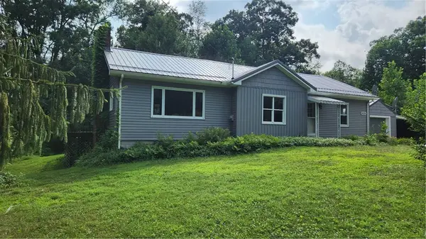 4694 Sandy Lake Greenville Rd, Stoneboro, PA 16153