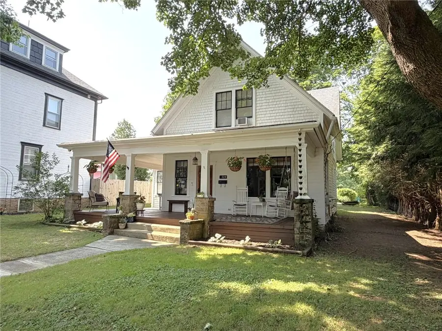 329 E Main Street, Ligonier, PA 15658 - #2