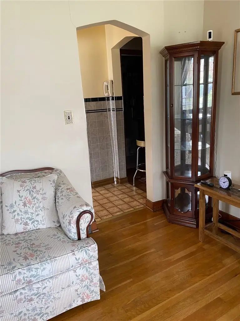11 S Oak St, Fairchance, PA 15436 - #2