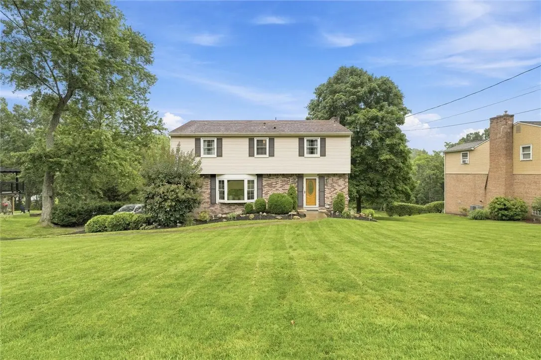 339 Stonebrook Dr, Canonsburg, PA 15317 - #1