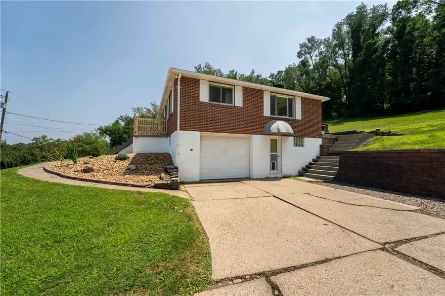 855 Davis School Rd, Washington, PA 15301 - #2