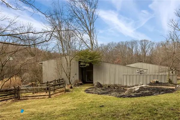 112 Wynnwood Dr, Pittsburgh, PA 15215