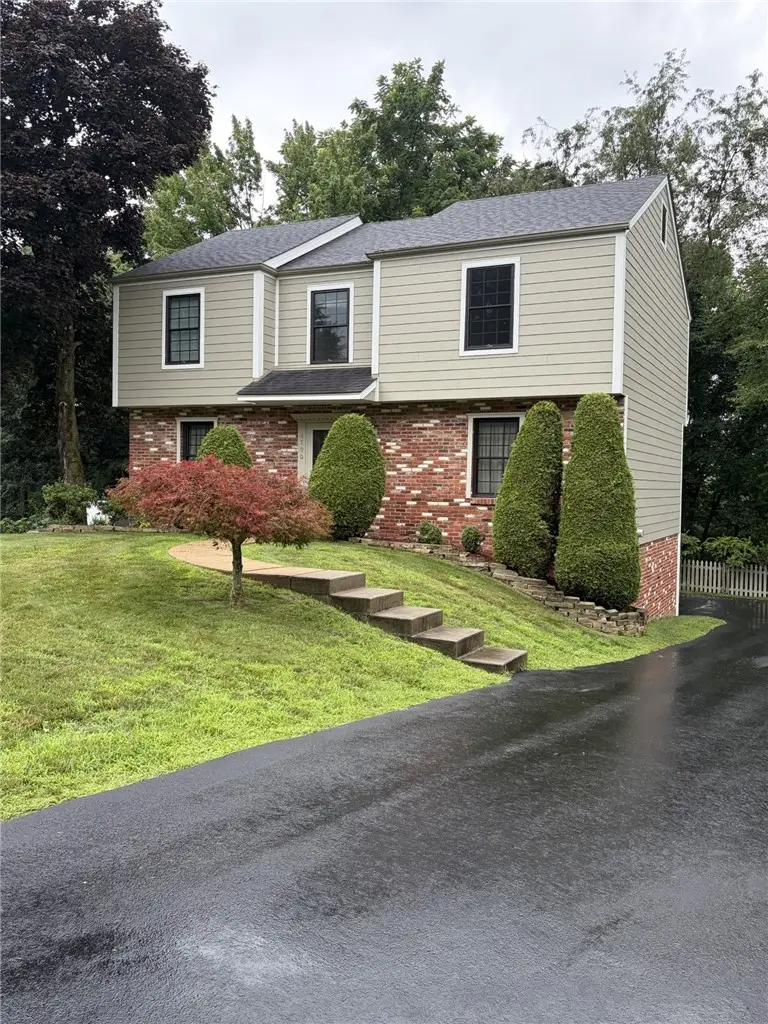 4790 Bayfield Rd, Allison Park, PA 15101 - #3
