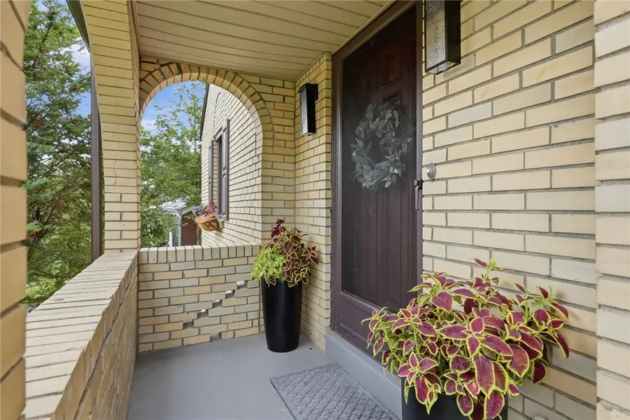 4618 Clubvue Drive, Pittsburgh, PA 15236 - #3