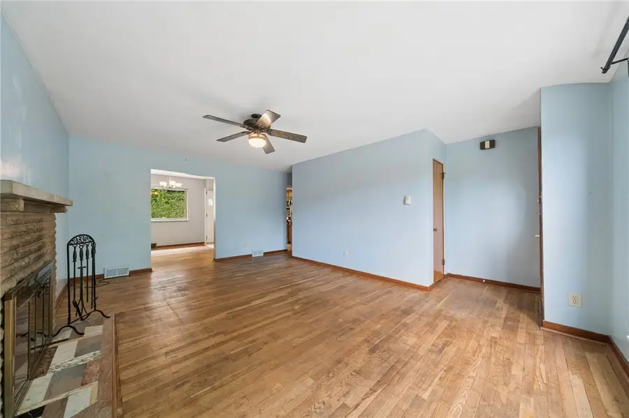 270 Roycroft Ave, Pittsburgh, PA 15234 - #3