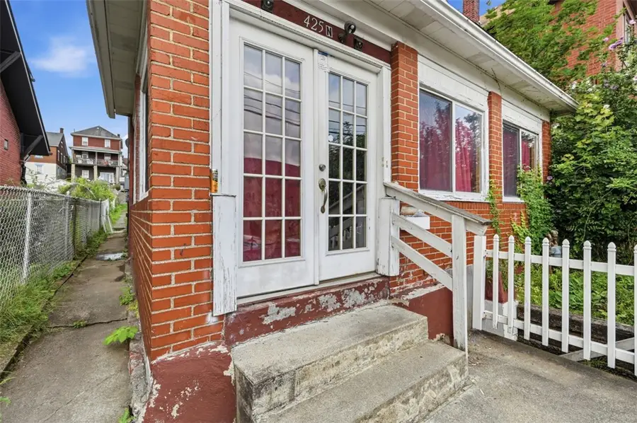 425 N 4th St, Clairton, PA 15025 - #3