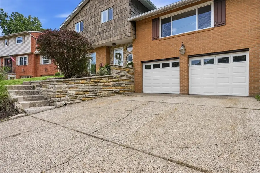369 Cavan Dr, Pittsburgh, PA 15236 - #2