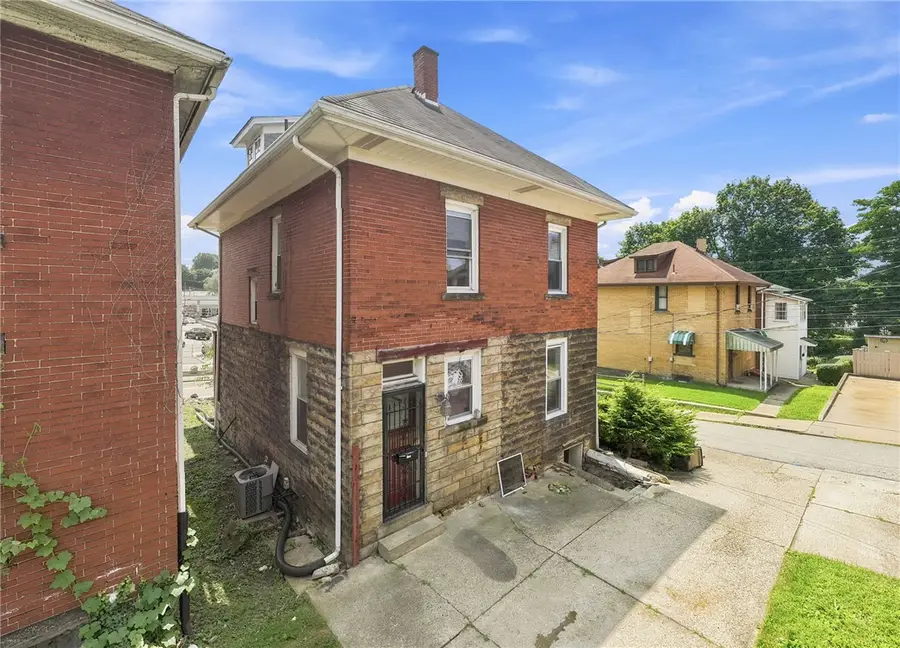 413 E Pittsburgh St, Greensburg, PA 15601 - #2