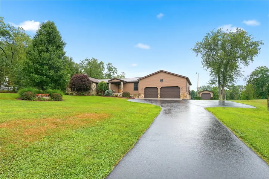 22 Cave Street, Fairchance, PA 15436 - #3