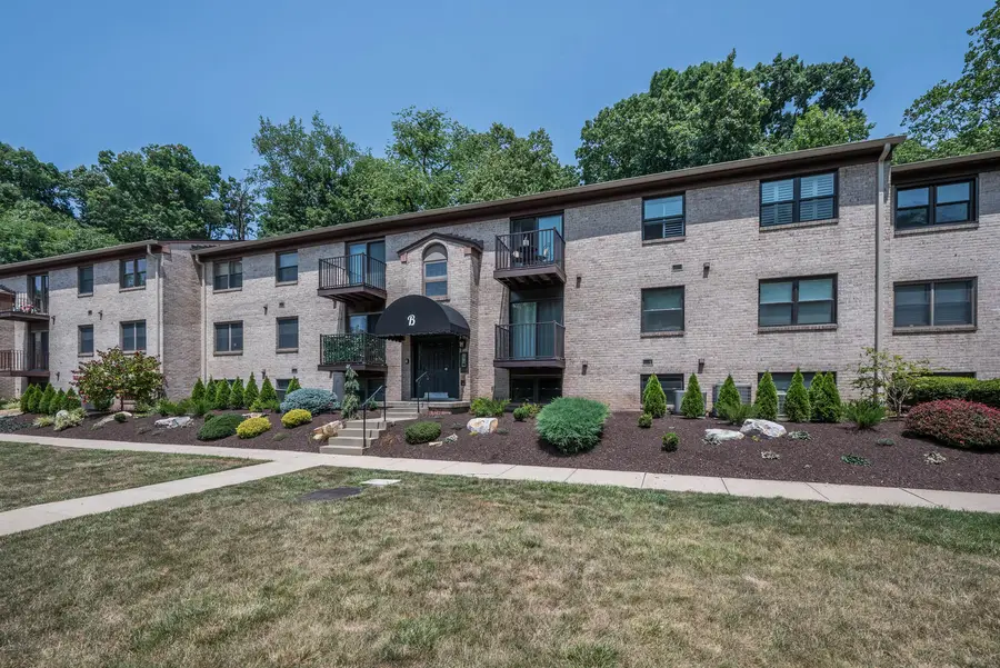 300 Gilkeson Rd #7B, Pittsburgh, PA 15228 - #2