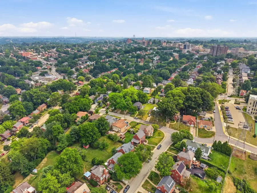 762 Lebanon Avenue, Pittsburgh, PA 15228 - #2