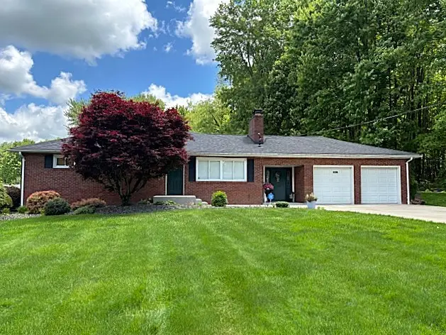 3326 Hillsville Rd, Edinburg, PA 16116 - #1