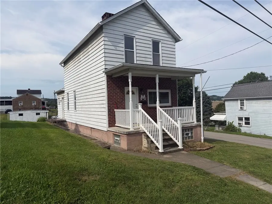 17 Columbus St, Belle Vernon, PA 15012 - #2