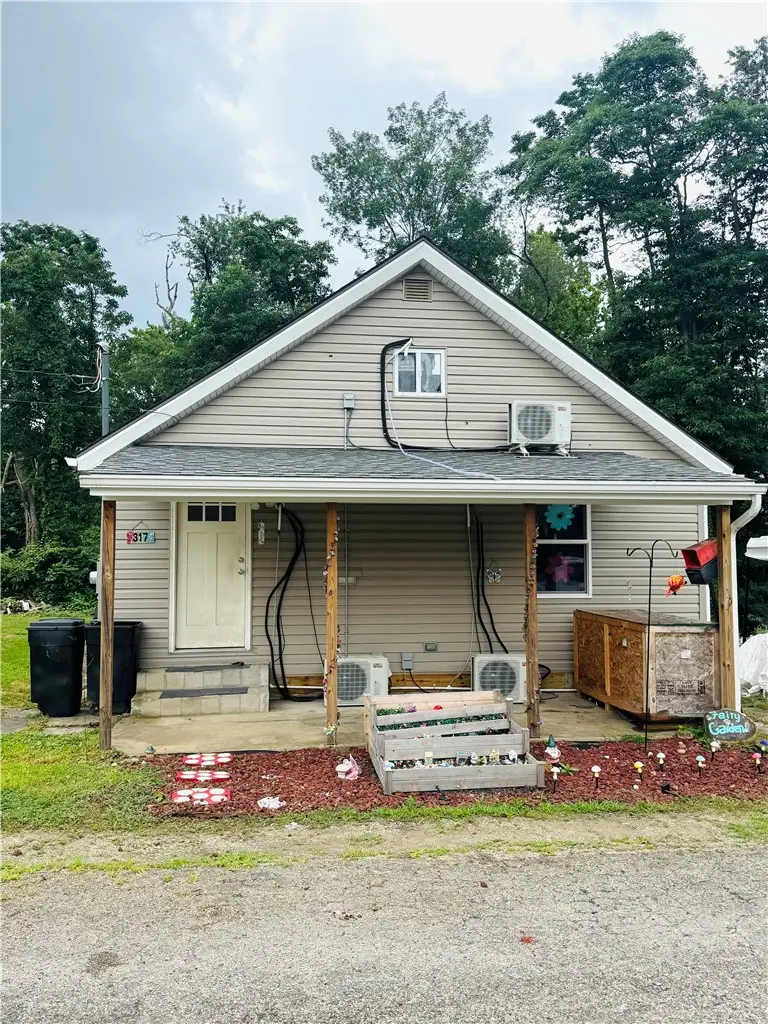 317 Isabelle Ave, Connellsville, PA 15425 - #1