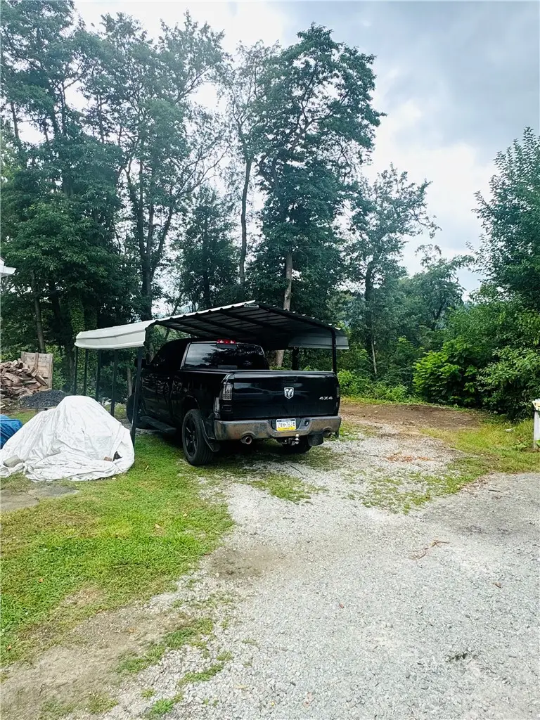 317 Isabelle Ave, Connellsville, PA 15425 - #3