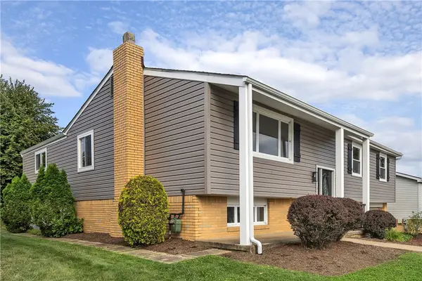 219 Darlan Hill Dr, Pittsburgh, PA 15239